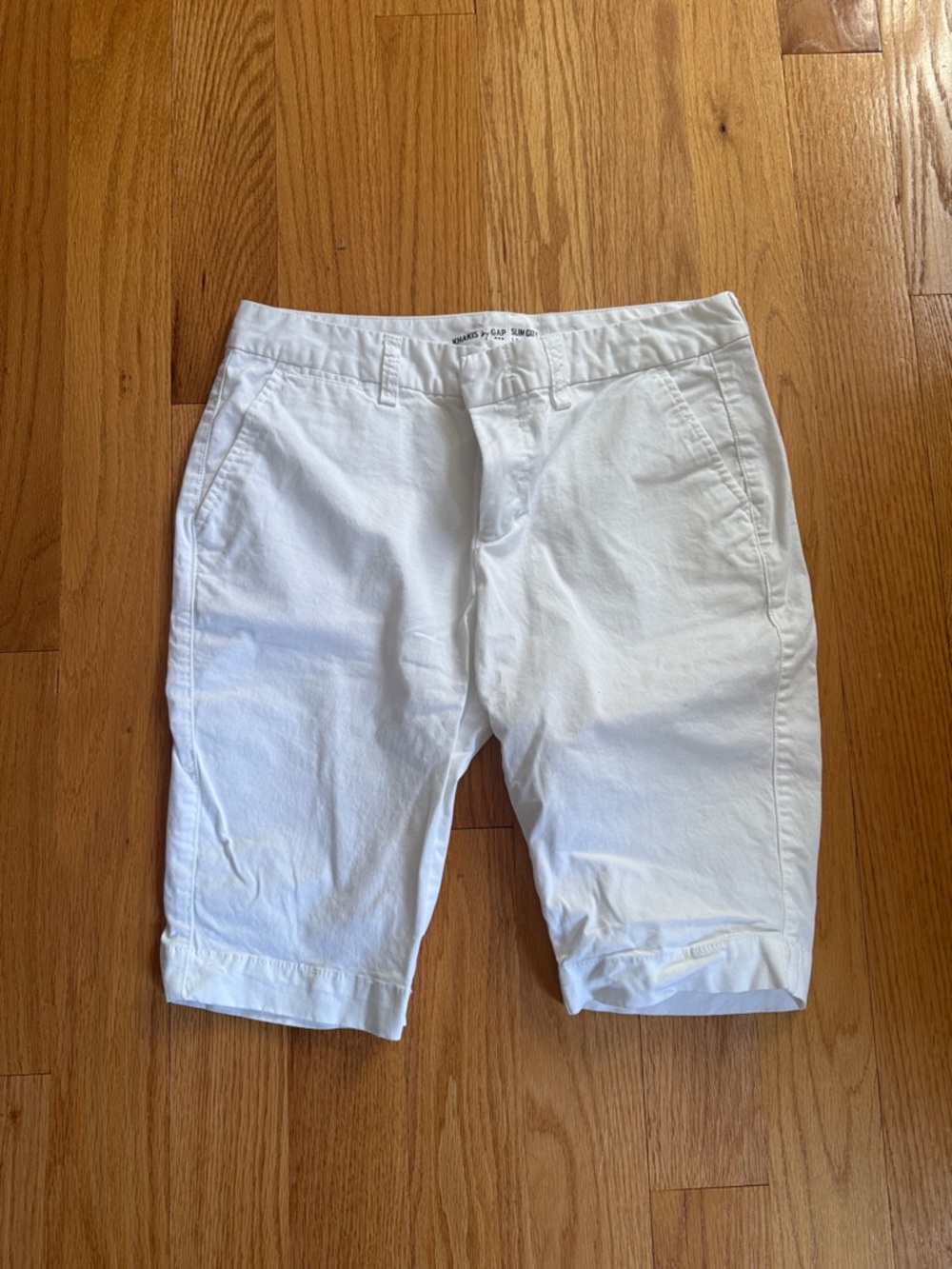 GAP White Slim Khaki Shorts